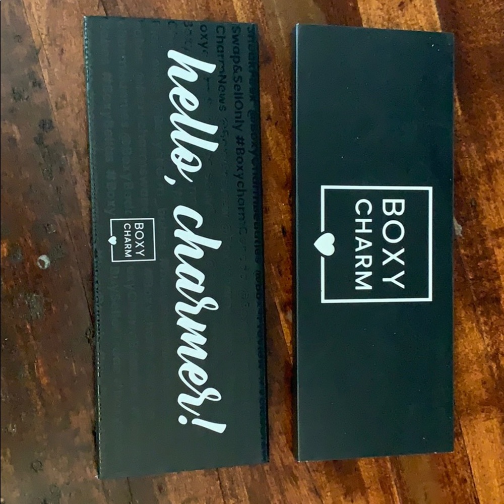 Body charm makeup palette